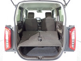リアシートを使用しない時は、前に倒せば更に広々ラゲッジスペースの出来上がりです、更にたくさんの荷物が積み込み可能です!