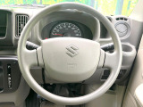ステアリングも使用感が少なく、きれいな状態となっております♪