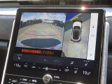 バックカメラの他に上から見下ろしたような画像が見れるアラウンド(全方位)モニター。前後左右を把握できます!