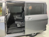 【両側ハンズフリーオートスライドドア】寝ているこどもを抱いていても、荷物を持っていても問題なし!とっても便利です♪