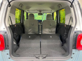 普段のお買い物や通勤、送迎等に十分な荷室スペースを確保しております。セカンドシートを倒すと、大きな荷物の積載も可能です♪