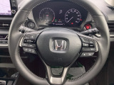 ステアリングスイッチです!!運転中のオーディオの音量やソースの変更も手元で出来ますよ!!