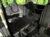 3列目シートはもちろん状態良好☆大人でもゆったりと座って頂けますので、大人数でのお出かけもラクラクです♪ご家族で、気の知れた仲間で、ドライブに行くのが楽しみですね♪