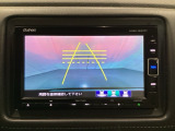 バックでの車庫入れも安心です! リアカメラが付いているバックモニター付のナビを装備しております。操作線もついており距離感も画面から確認できます。