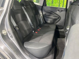 後部座席も気になるようなキズ・汚れやへたり等、大きなダメージはなく、良好な状態です。