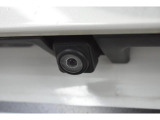 バックカメラ(後方の見えにくい部分や駐車時にとっても便利です!車を大事にされる方には、必須アイテムです!)