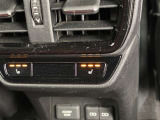 運転席、助手席にはシートヒーターが付いています。最近の冬場は例年よりも寒くなっています。。。シートヒーターがあるとないとじゃ大違い!ぜひお試しあれ!