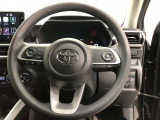 ハンドルは車を運転する上で、ずっと握っている重要なパーツです。手にフィットする物がいいですよね♪