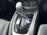シフト周りもスッキリしてシンプルなデザインです!操作も簡単です。