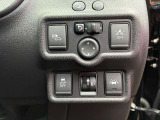 運転支援システムも多数装備されております。追突被害を軽減するエマージェンシーブレーキも付いております。