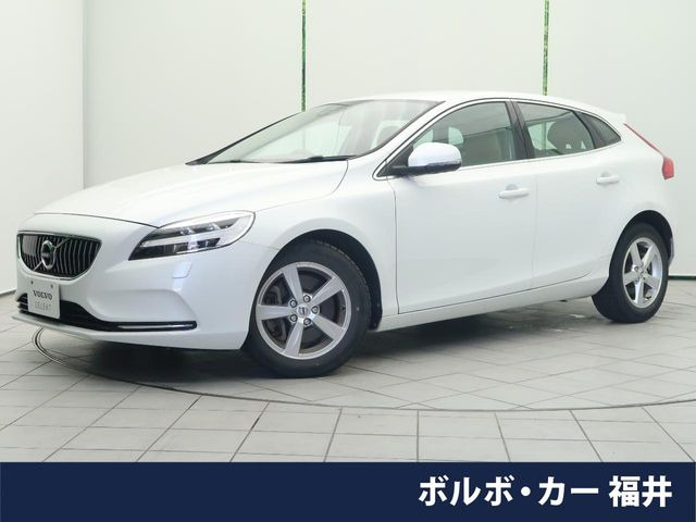 V40  D4 インスクリプション