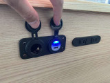 ギャレーには100V電源とUSBポート標準装備
