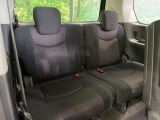 3列目シートはもちろん状態良好☆大人でもゆったりと座って頂けますので、大人数でのお出かけもラクラクです♪ご家族で、気の知れた仲間で、ドライブに行くのが楽しみですね♪