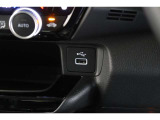 スマートフォンなどの音楽再生が可能なUSB接続ジャック装備車両です♪♪♪