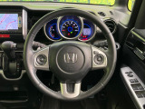 【純正革巻きステアリング】上質な革を使用することで、手にしっかり馴染みとても運転しやすいハンドルです♪