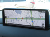 マツダコネクトの10.25インチワイドセンターディスプレイです。『Android Auto』『Apple CarPlay』や独自のコネクテッドサービスに対応したインターフェイスシステムです。