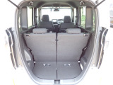 ◆定員乗車時のカーゴルームです。普段のお買い物の荷物やたくさんの収納が可能です。