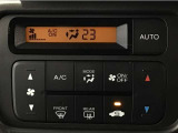 【オートエアコン】汗ばむ夏・ジメジメする梅雨時・冷え冷えする冬も快適☆♪ 簡単操作で、春夏秋冬 一年中快適です♪お好みの温度をセットするだけで、エアコンの風量などを自動でコントロールします♪☆