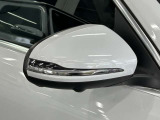 納車前整備は、メルセデスベンツ国際認定メカニックによる最新の検査ライン等の施設が充実した当社工場で入念に行います。メルセデス・ベンツの定める厳しい基準をクリアしたお車のみをご案内させて頂きます。