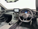 運転席まわりです。 各操作スイッチは使いやすい位置に配置されてます。