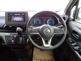 車の事分からなくても運転席に座ってみると何となく良い感じ!とかイマイチだな、とか感じます。だからこそ是非ご自身の目で手で体で実際に触れて頂きたいのです。