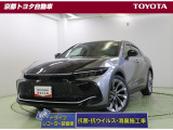 セダンとSUVを融合させた斬新なスタイルの【クラウンクロスオーバー】HV・4WD。洗練されたスタイルはどんな場所にも馴染みます。走行距離が少なく、年式も浅いおすすめの車です。