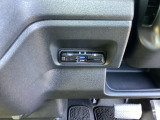 ビルトインタイプの【ETC】で見た目もスッキリ。高速道路の利用にとても便利です。
