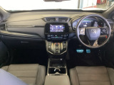 運転に関わる様々な操作を安全に行えるようにスイッチ類が配置されております。
