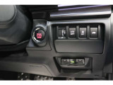【LEDアクセサリーライナー】SUBARU車の定番となった各車専用デザインのLEDアクセサリーライナー。点灯時のフラットな発行だけでなく、消灯時のミラーフィニッシュも魅力的です。