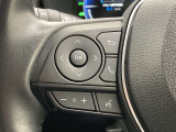 運転中、オーディオの操作をしてて、ハッとしたことはありませんか?ステアリングスイッチは、運転中でもハンドルでオーディオの操作が可能です。安全なドライブをサポートします。