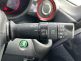 【 オートライト 】オートライトなのでライトの点け忘れを気にすることなく運転が出来ます。