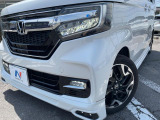 【シーケンシャルターンランプ付きLEDヘッドライト】人気の『流れるウィンカー』付きのLEDヘッドライトを装備♪高級感はもちろん、点灯時は存在感たっぷりで他車からも認識されやすく安心です。