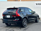 北欧流のラグジュアリーを体現したXC60。伝統的なスカンジナビアン・デザインを継承しながら、躍動感にあふれ優雅な雰囲気を身にまとう、新しい潮流を具現化したスタイリングです。