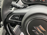 ハンドルのオーディオ調整スイッチです。