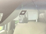 【ドライブレコーダー】ドライブレコーダー装備!走行中はもちろん、あおり運転や事故に遭遇した際、映像で記録し、万一のリスクに備えます。※記録用SDカードはお客様ご自身でご準備いただく必要があります。