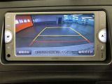 バックガイドモニターで、後方を確認しながら安心して駐車することができます。運転初心者も熟練者も必須の機能ですよ!