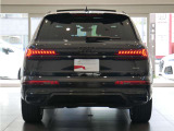 後続車両から長く見られるリヤスタイルも、Audiらしく上品で洗練されたデザインで見る人を惹きつけます。