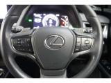 レーダークルーズコントロール(全車速追従機能付)が装備されています。高速道路で定速走行だけでなく、0km/hから約100km/hの広い範囲で先行車との車間距離を適切に保ちながら追従走行ができます。