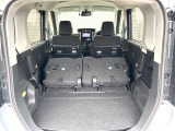 普段のお買い物や通勤、送迎等に十分な荷室スペースを確保しております。セカンドシートを倒すと、大きな荷物の積載も可能です♪