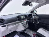 ダイハツのお店では、ダイハツ車を知り尽くしたプロフェッショナルが、専用の診断機器を使って各システムを点検しております。