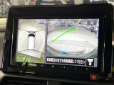 【マルチアラウンドモニター】専用のカメラにより、上から見下ろしたような視点で360度クルマの周囲を確認することができます☆死角部分も確認しやすく、狭い場所での切り返しや駐車もスムーズに行えます。