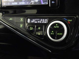 車内を快適に、オートエアコンを装備しています。