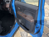 洗練されたデザインの運転席回りはドライビングの愉しさを予感させてくれます♪