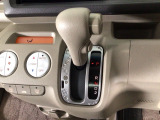 ご契約の流れは、当店のスタッフがわかりやすく説明いたしますのでお気軽にお声かけください!