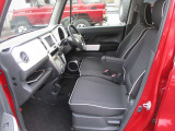 4WD/プッシュスタートエンジン/スマートキー/アルミホイール/電動格納ドアミラー/ベンチシート/シートヒーター/ナビ/ドライブレコーダー/オートライト/フロアマット/ドアバイザー/