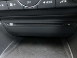 CD DVDプレーヤースロット部