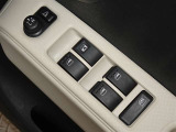 電動格納式ドアミラー・パワーウインドウを装備しています。