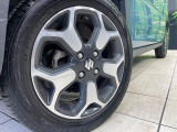 【純正15インチアルミホイール】外観にマッチした純正アルミホイールを装着しております。各種社外アルミホイールや、スタッドレスタイヤも取扱いしております。是非ご相談ください♪