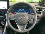 【ステアリングヒーター】冬場に冷たくなりやすい革巻きステアリングを、スイッチ一つで素早く適温に!エアコンよりも早く温まってくれるので、寒い日の運転も快適になりますね♪