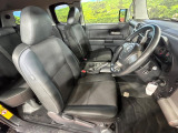 運転席シート廻りは使用感も少なく、良好な状態となっています。丁寧に使われていたことがよくわかりますね。